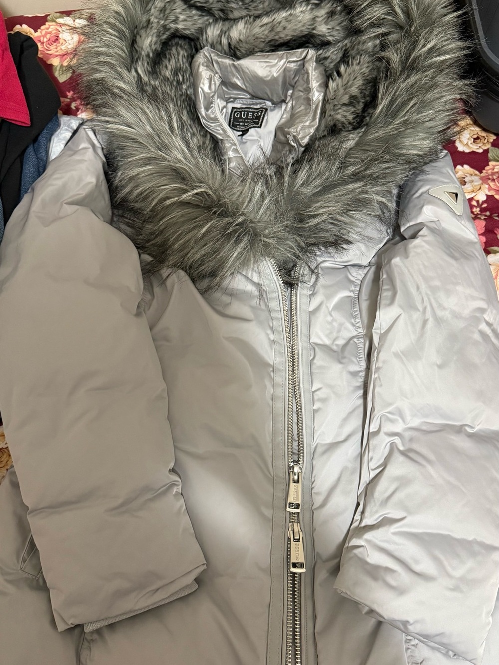 GUESS Silver Metallic Quilted Puffer with Faux Fur Hood women’s medium